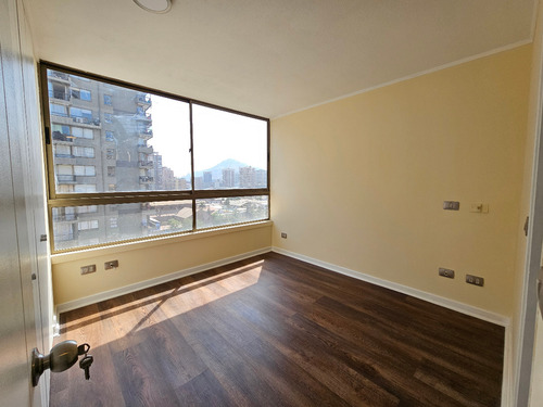 Depto 74 M², Carmen 297 Esquina Marin, Santiago Centro