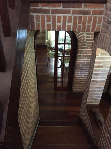 Imagen 6 de 19 de Alquiler Por Temporada: Chalet Tradicional En Dos Plantas De 4 Dorm, Dependencias, Doble Garaje Y Pileta Climatizada
