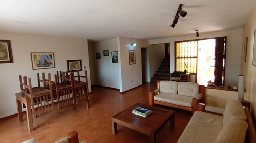 Townhouse Altos De Guataparo Residencias Las Villas. Planta 100%
