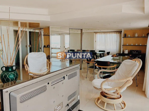 Imagen 6 de 14 de Confortable Apartamento Ubicado En Zona De Peninsula Frente Al Puerto