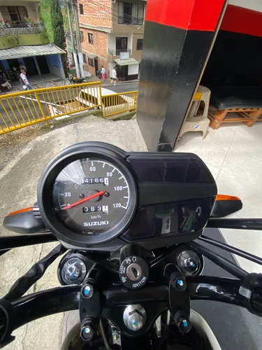 Suzuki Ax4