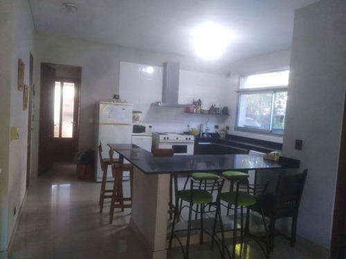 Excelente Casa En El Corazon Del Barrio!!!!