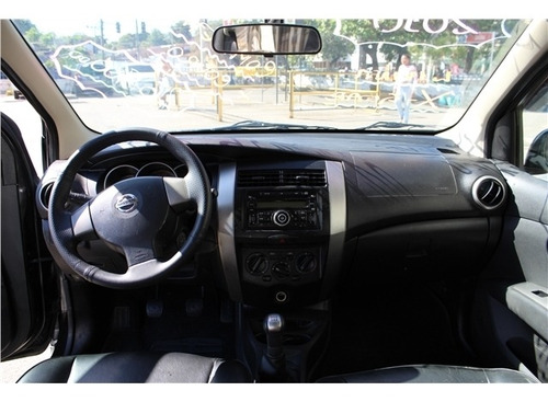 Imagem 7 de 10 de Nissan Livina 1.6 X-gear 16v Flex 4p Manual