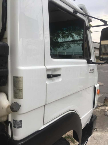 Imagem 5 de 10 de Vw 10.160 Ano 2015 No Chassis