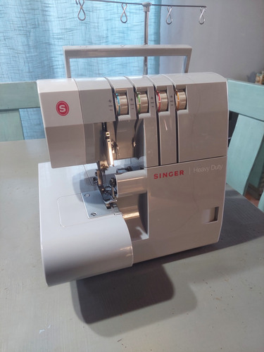 Overlock Singer Modelo Heavy Duty