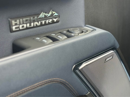 Chevrolet Silverado 5.3 High Country Cab. Dupla V8 4X4 Aut. 4P