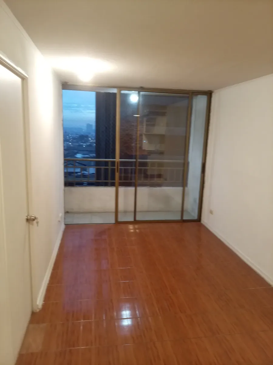 Imagen 3 de 19 de Se Vende Departamento Frente A Metro Ñuble Y SodiMac.