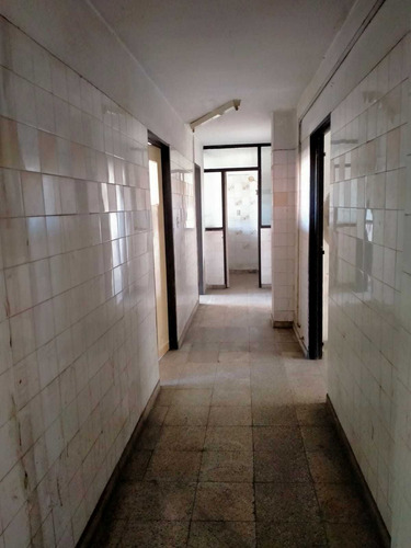 Imagen 9 de 22 de Deposito Oficinas Edificio Alquiler Alberdi