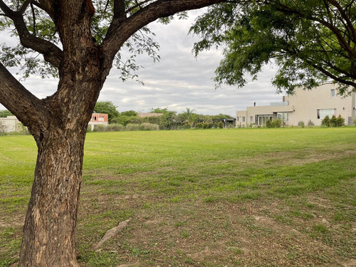 Terreno En Praderas De San Lorenzo