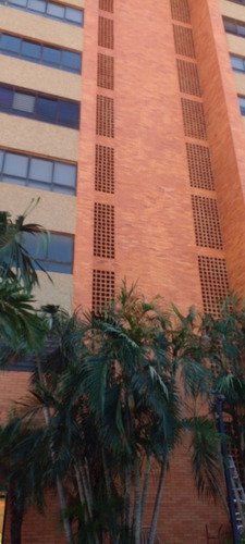 Imagen 1 de 13 de Judithe.hermoso Apartamento Amoblado En La Av.milagro Mcbo