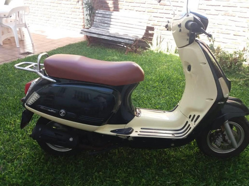 Zanella Styler Exclusive 125 Scooter