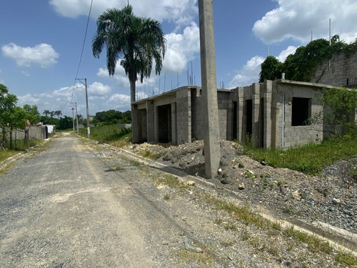 Solares En Residencial Cerrado Con Todos Los Servicios.
