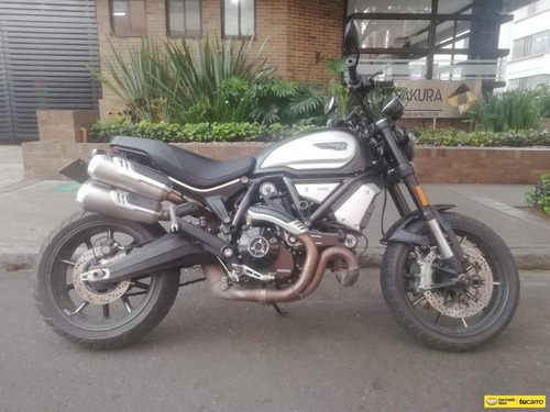 Ducati Scrambler 1100 Dark Stealth 2021