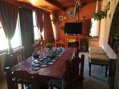 Imagen 3 de 13 de Casa En Venta A 1 Cuadra Av Felix Paz