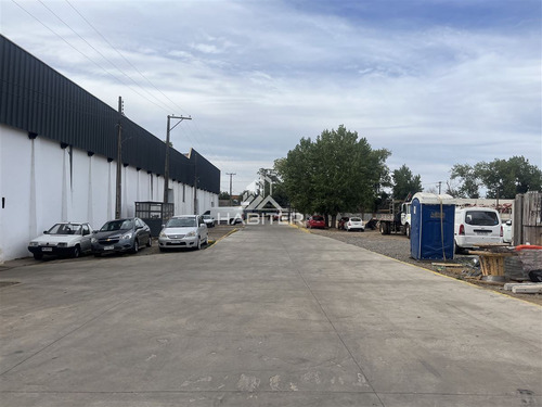 Bodega En Arriendo Con 2 Amplios Galpones En Talca