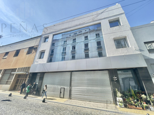 Edificio Comercial En Alquiler En Micrcentro / San Telmo - 2400 M2 -impecable