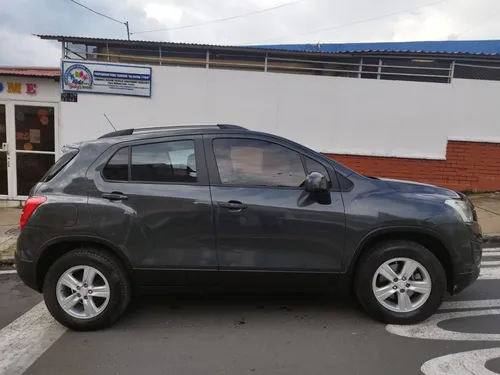 Chevrolet Tracker 1.8cc MT AA 4X2