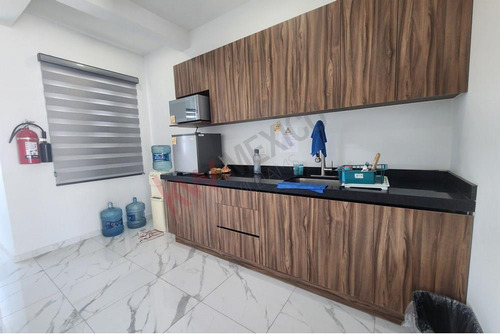 Venta De Edificio En Zona Céntrica De Querétaro, Ideal Para Oficinas