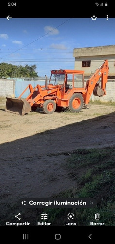 Imagen 2 de 4 de Retroexcavador