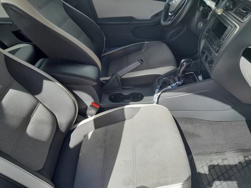 Volkswagen Jetta 2.0 Tiptronic At