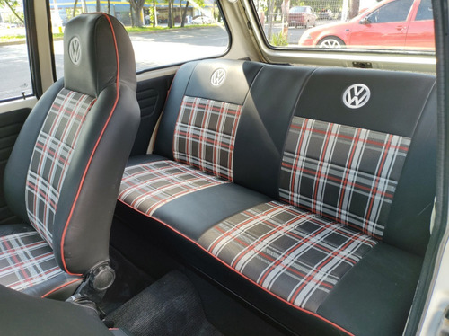 Imagen 10 de 14 de Volkswagen Brasilia 1981 Blanca