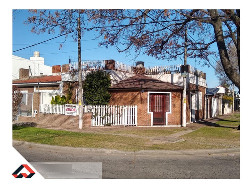 Casa | 2 Dormitorios | Esquina | Rosario | Barrio Alberdi