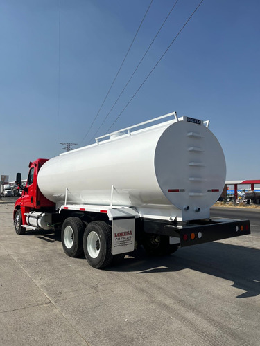 Freightliner Cascadia Camión Pipa De 20,000 Litros