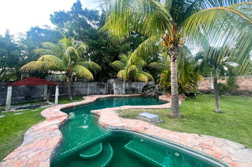 Terreno En Venta Con Alberca En Chiconcuac, Xochitepec Morelos