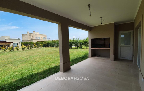 Imagen 3 de 24 de Exclusiva Casa En Venta - El Cantón