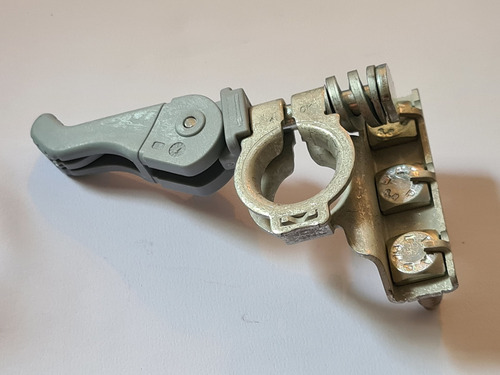 Imagem 7 de 7 de Original Fiat Terminal Bateria Polo Negativo 3 Parafusos M6