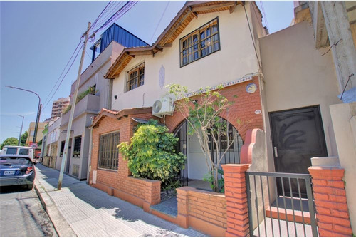 Venta Casa 5 Amb C/patio, Terraza Y Parrilla