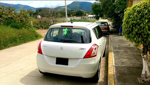 Imagen 4 de 8 de Suzuki Swift 1.4 Gls Mt 2015