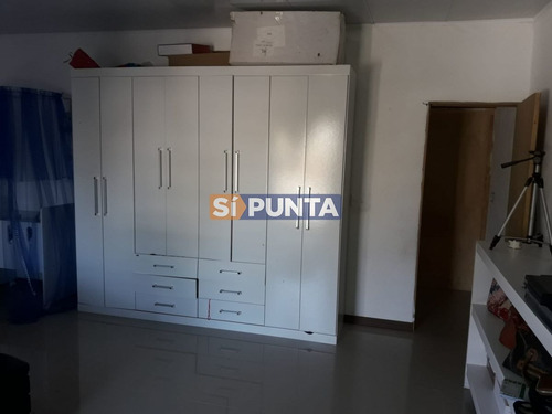 Imagen 21 de 30 de Casa En Venta - Urb. San Jorge
