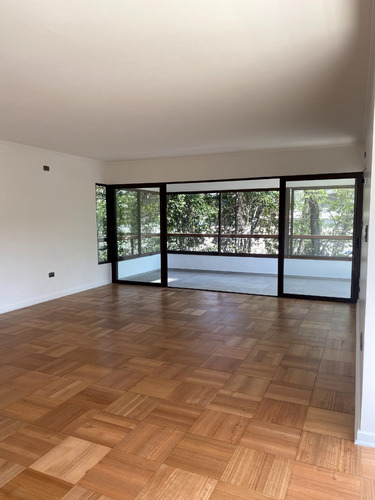 Exclusivo Departamento En Barrio El Golf