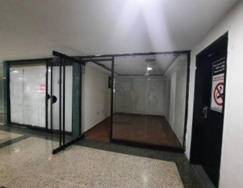 Imagen 2 de 5 de En Alquiler Local En El Centro Comercial Las Américas, Maracay Rxt 453825