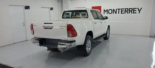 Toyota Hilux 2.7 Cabina Doble At