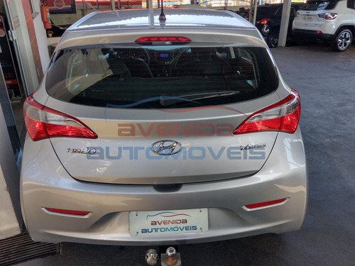 Imagem 4 de 9 de Hyundai Hb20 1.6 Comfort Style Flex Manual