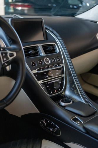 Aston Martin DB11 5.2l Coupe At