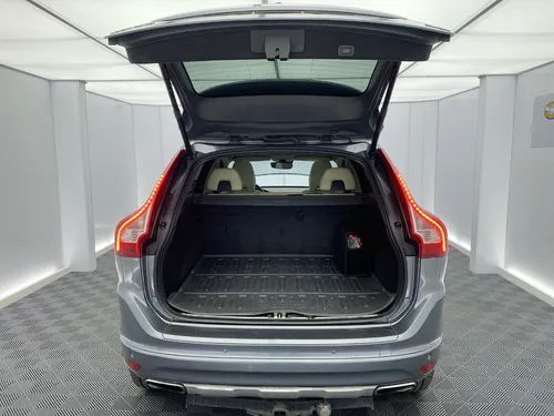 Volvo XC60 2.0 T5 Awd Summum