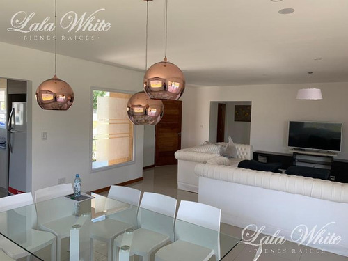 Imagen 4 de 24 de Venta - Casa En Santa Juana - Canning