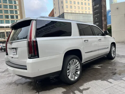 Cadillac Escalade ESV 6.2 Platinum At