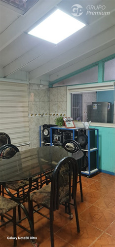 Casa Y Local En Arriendo De . En Talcahuano