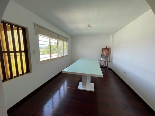 Imagen 7 de 30 de Se Vende Casa Actualizada 500 M2 5h/7b/3p La Boyera