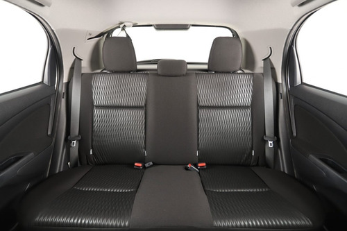Imagen 11 de 18 de Toyota Etios Xls Pack 4a/t 5p $ 3.509.000 Gris Oscuro