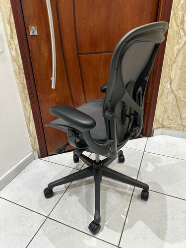 Cadeira Herman Miller New Aeron B Completa 2021 C Nf Preta Algodão (Usado)
