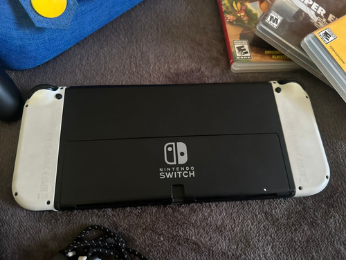 Nintendo Switch Oled Con 3 Juegos