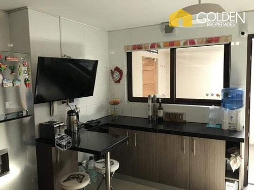 Casa En Venta De 4 Dorm. En Peñalolén