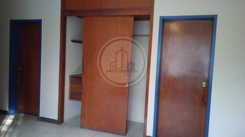 Hermosa Casa Céntrica Ideal Para Proyecto Comercial En La Urbanización Los Caobos. 002jsc