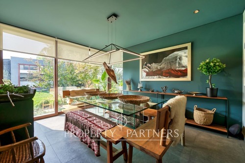 Impecable Casa En Condominio En Camino Las Hualtat...