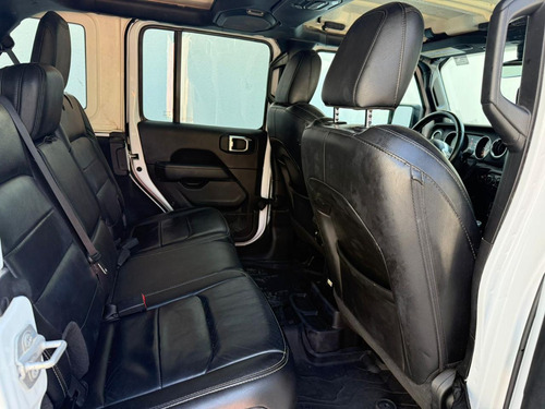 Jeep Wrangler 3.7 Unlimited Sahara 3.6 4x4 At